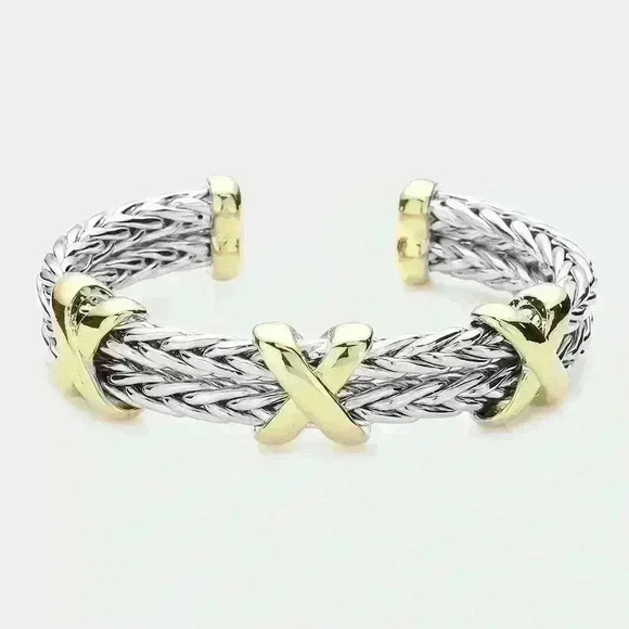 TRIPLE CRISSCROSS CHUNKY CUFF BRACELET - Picture 1 of 1